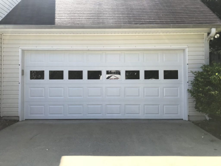 CHI Traditional Garage Door
