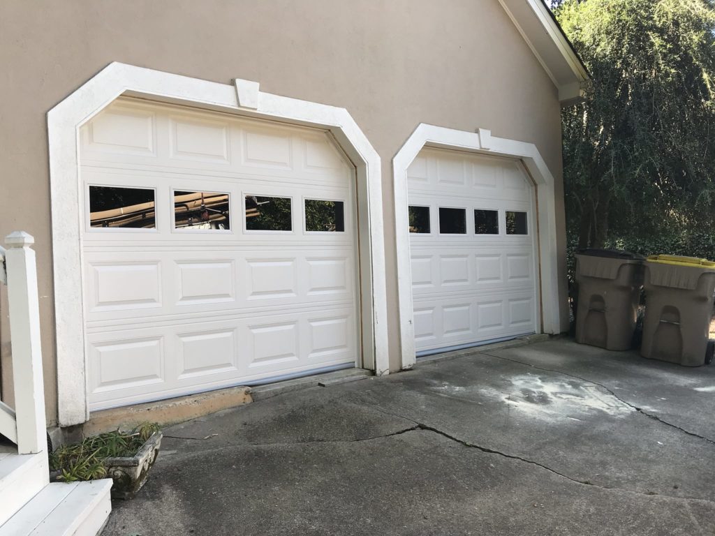 Traditional-Garage-Door-Windows